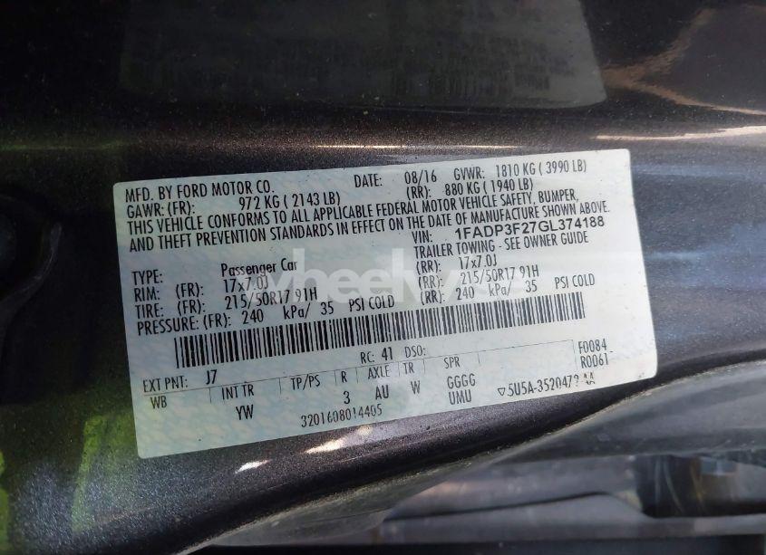 Photo 9 of 2016 Ford Focus SE (VIN 1FADP3F27GL374188)