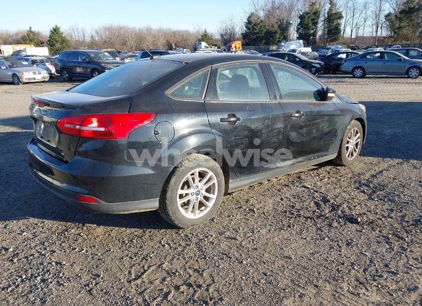 Photo 4 of 2016 Ford Focus SE (VIN 1FADP3F27GL385112)