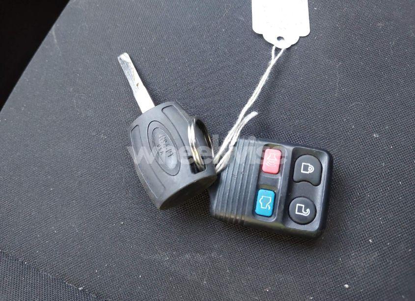 Photo 11 of 2016 Ford Focus SE (VIN 1FADP3F27GL385739)