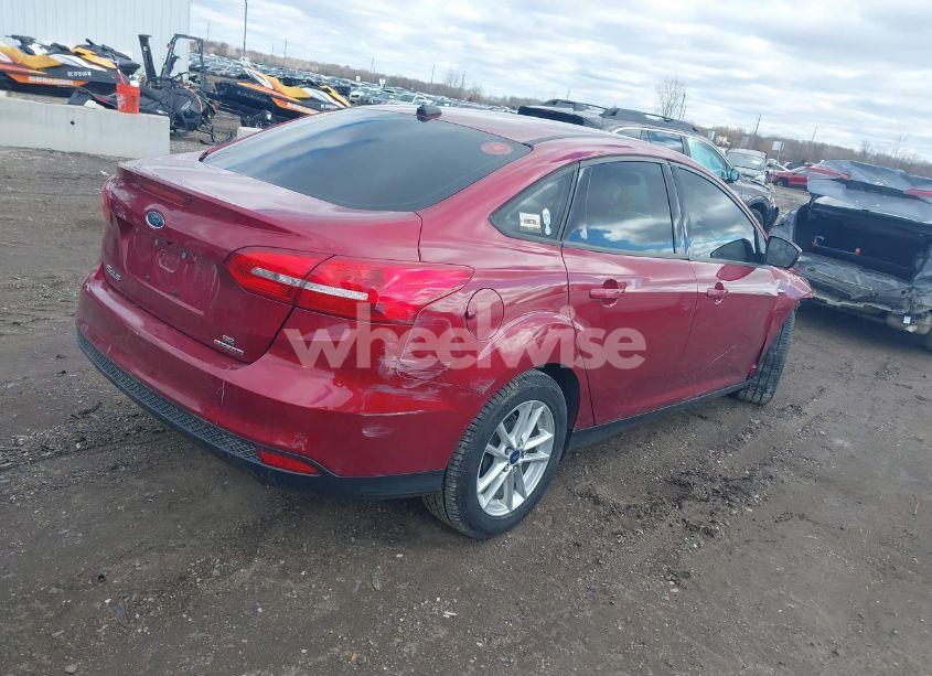 Photo 4 of 2016 Ford Focus SE (VIN 1FADP3F27GL404175)