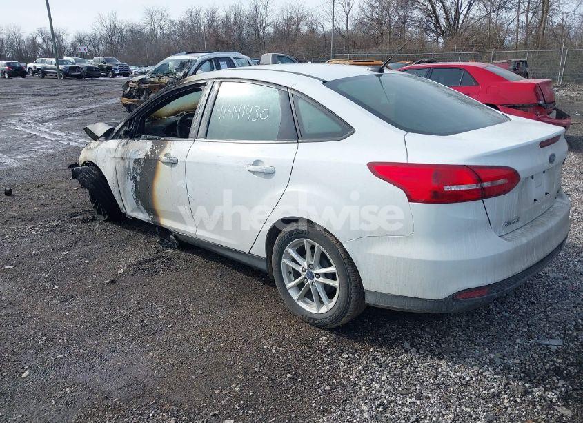 Photo 14 of 2016 Ford Focus SE (VIN 1FADP3F27GL406749)