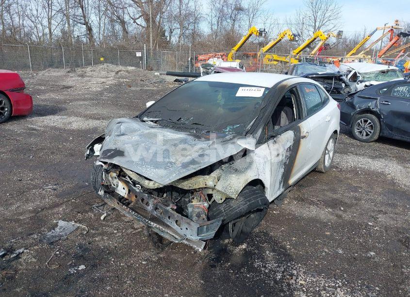 Photo 6 of 2016 Ford Focus SE (VIN 1FADP3F27GL406749)