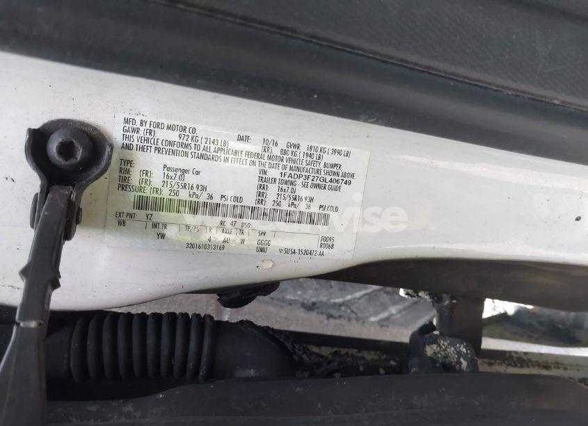 Photo 9 of 2016 Ford Focus SE (VIN 1FADP3F27GL406749)