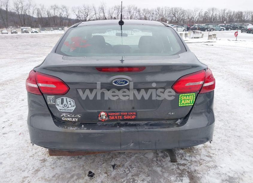 Photo 6 of 2017 Ford Focus SE (VIN 1FADP3F27HL229332)