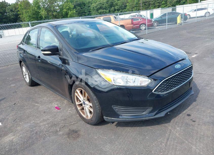 2017 Ford Focus SE (VIN 1FADP3F27HL241397) main photo