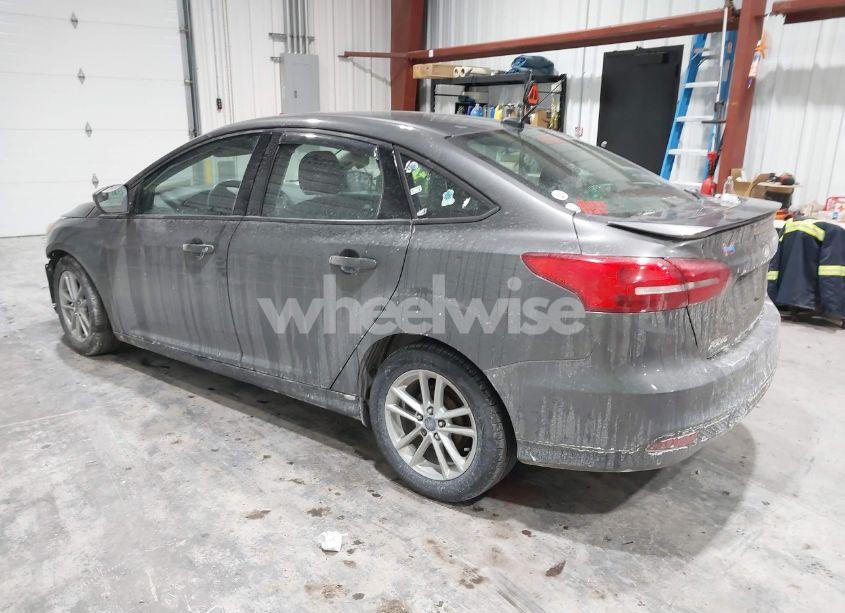 Photo 3 of 2017 Ford Focus SE (VIN 1FADP3F27HL291698)