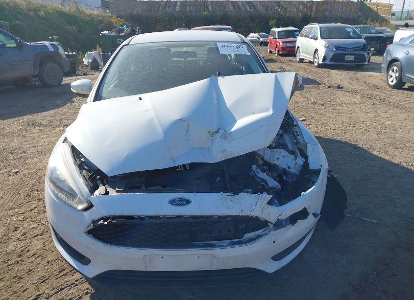 Photo 12 of 2017 Ford Focus SE (VIN 1FADP3F27HL315515)
