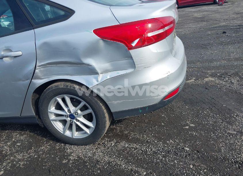 Photo 15 of 2017 Ford Focus SE (VIN 1FADP3F27HL316874)
