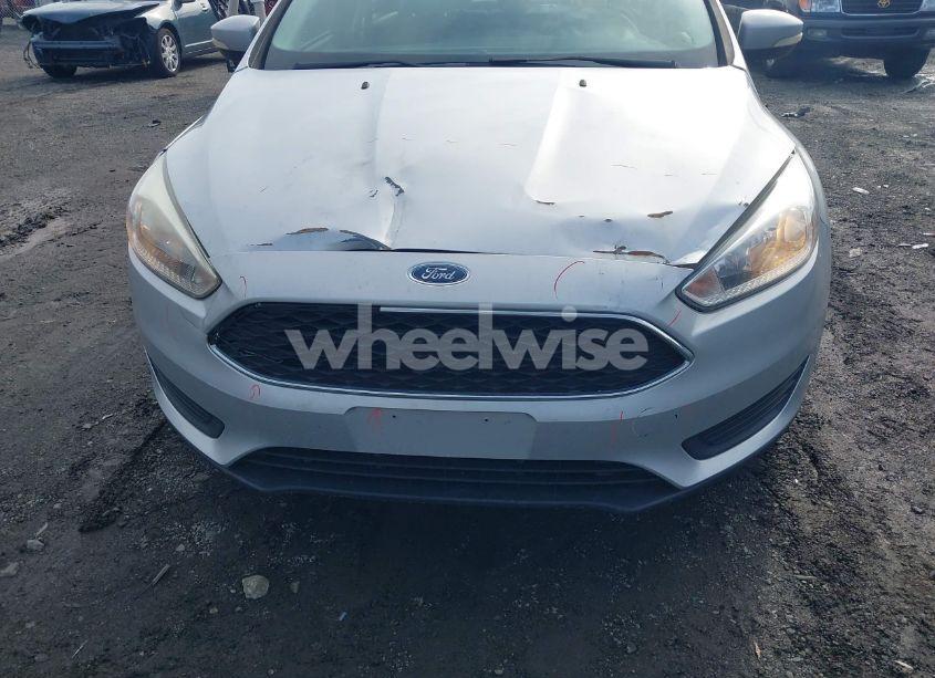 Photo 6 of 2017 Ford Focus SE (VIN 1FADP3F27HL316874)