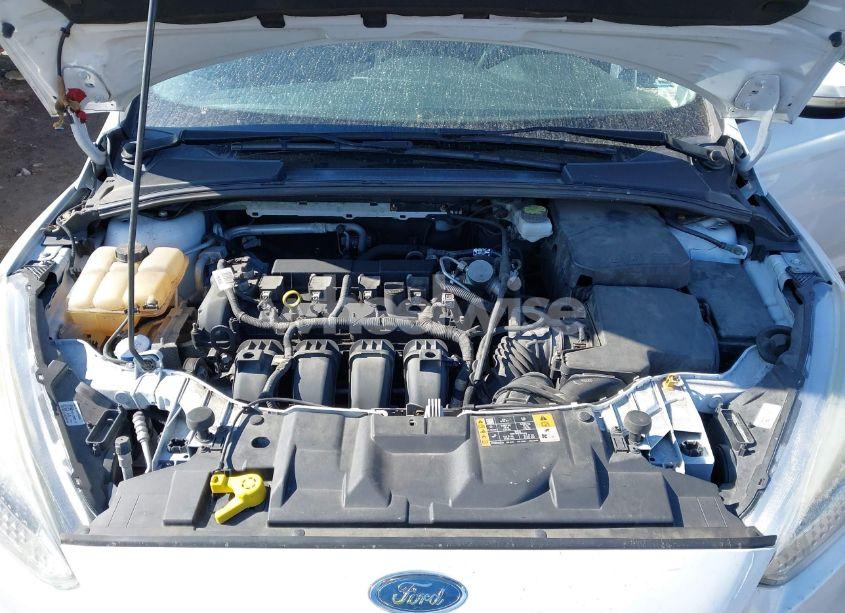 Photo 10 of 2017 Ford Focus SE (VIN 1FADP3F27HL321590)