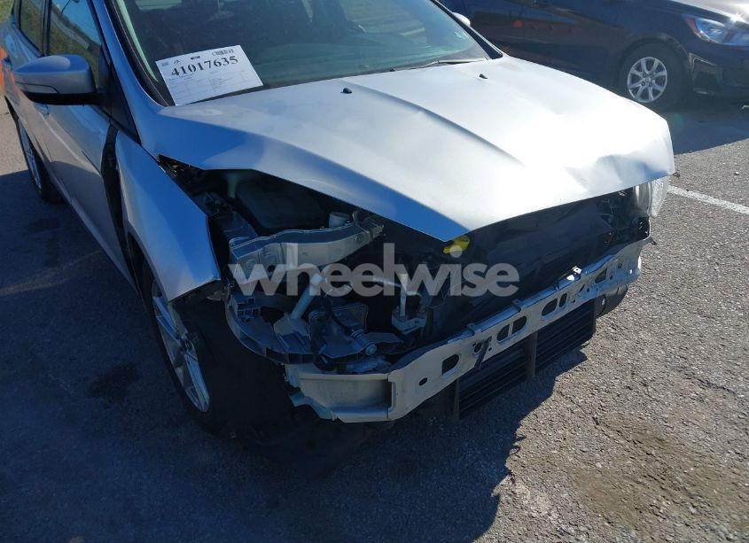 Photo 6 of 2017 Ford Focus SE (VIN 1FADP3F27HL342598)