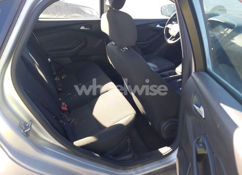 Photo 8 of 2017 Ford Focus SE (VIN 1FADP3F27HL342598)