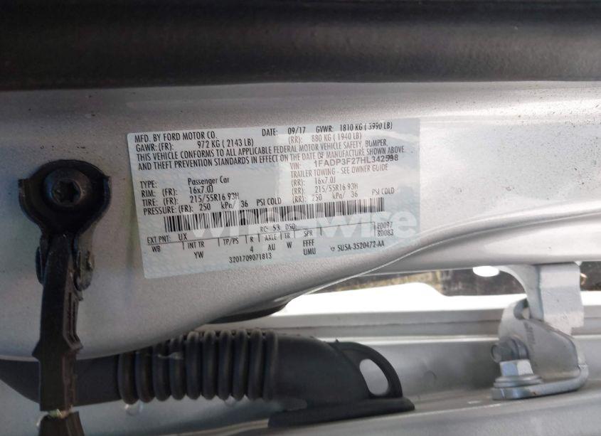 Photo 9 of 2017 Ford Focus SE (VIN 1FADP3F27HL342598)