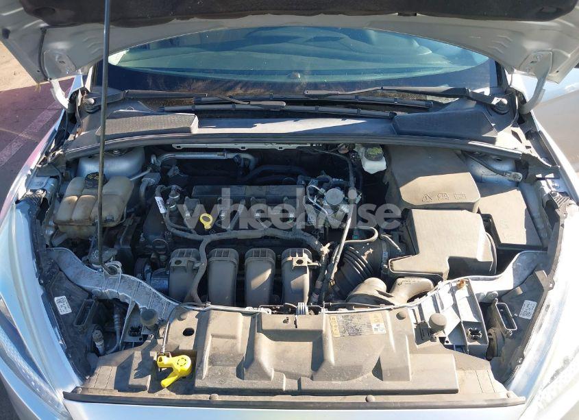 Photo 10 of 2018 Ford Focus SE (VIN 1FADP3F27JL204873)