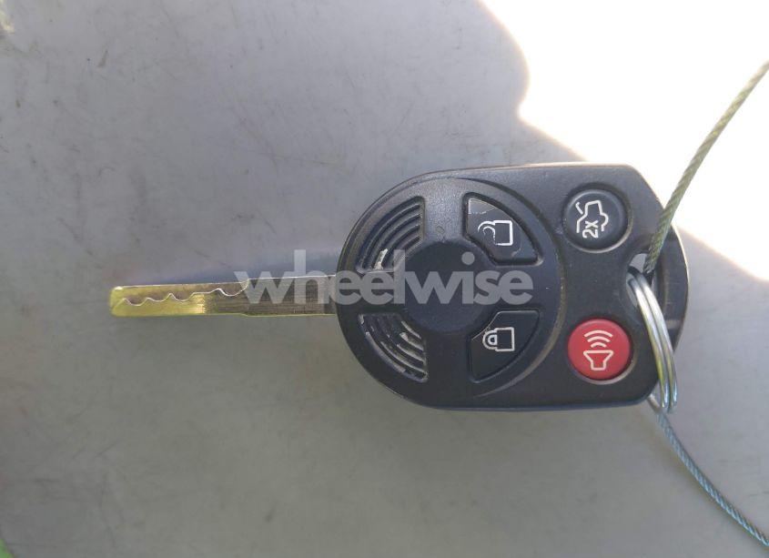 Photo 11 of 2018 Ford Focus SE (VIN 1FADP3F27JL204873)