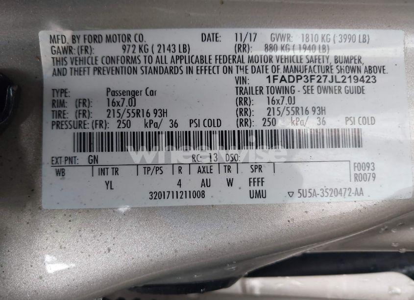 Photo 9 of 2018 Ford Focus SE (VIN 1FADP3F27JL219423)