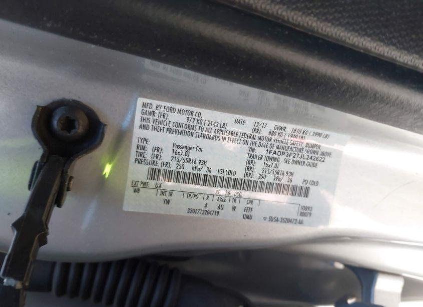 Photo 9 of 2018 Ford Focus SE (VIN 1FADP3F27JL242622)