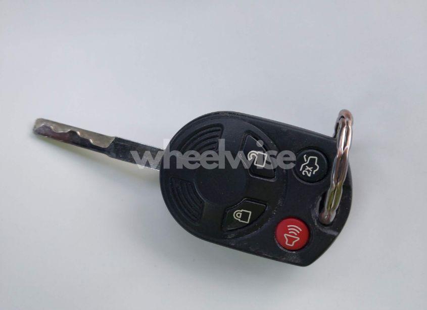 Photo 11 of 2018 Ford Focus SE (VIN 1FADP3F27JL267729)