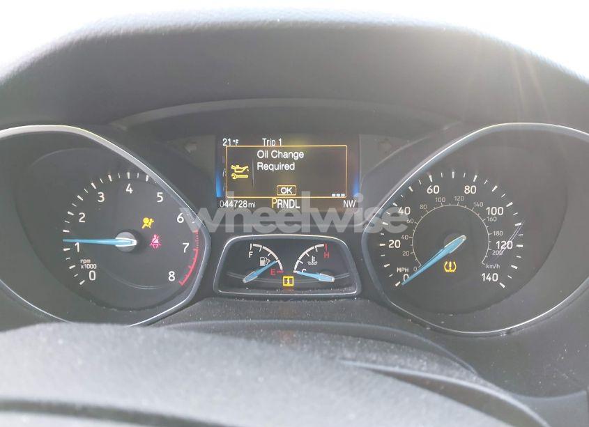 Photo 7 of 2018 Ford Focus SE (VIN 1FADP3F27JL267729)