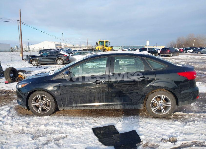 Photo 14 of 2018 Ford Focus SE (VIN 1FADP3F27JL301118)