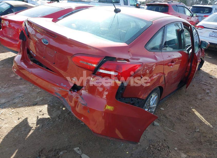 Photo 4 of 2018 Ford Focus SE (VIN 1FADP3F27JL324544)