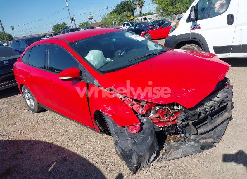 2013 Ford Focus SE (VIN 1FADP3F28DL137737) main photo