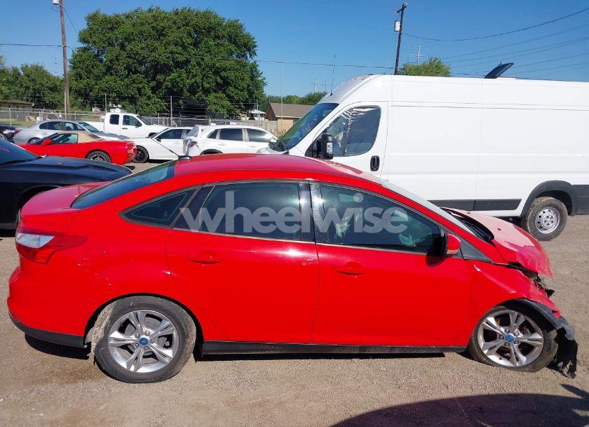 Photo 14 of 2013 Ford Focus SE (VIN 1FADP3F28DL137737)