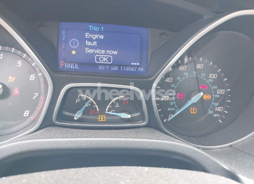 Photo 16 of 2013 Ford Focus SE (VIN 1FADP3F28DL137737)