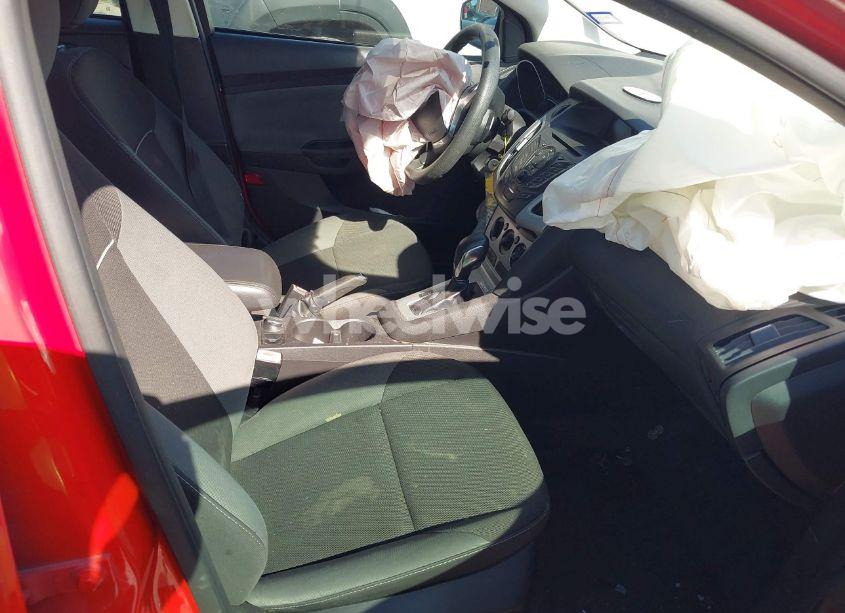 Photo 5 of 2013 Ford Focus SE (VIN 1FADP3F28DL137737)