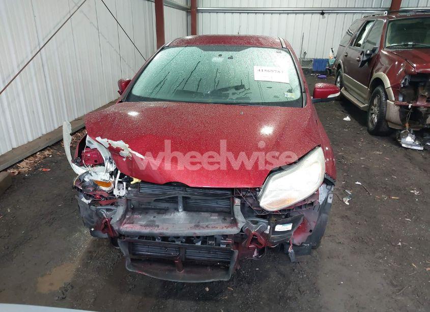 Photo 13 of 2013 Ford Focus SE (VIN 1FADP3F28DL142730)