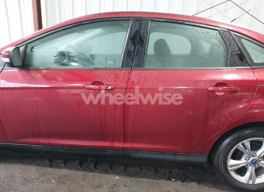 Photo 15 of 2013 Ford Focus SE (VIN 1FADP3F28DL142730)