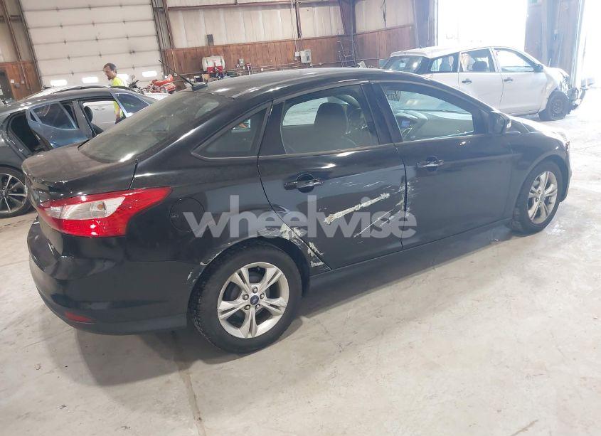 Photo 4 of 2013 Ford Focus SE (VIN 1FADP3F28DL160807)