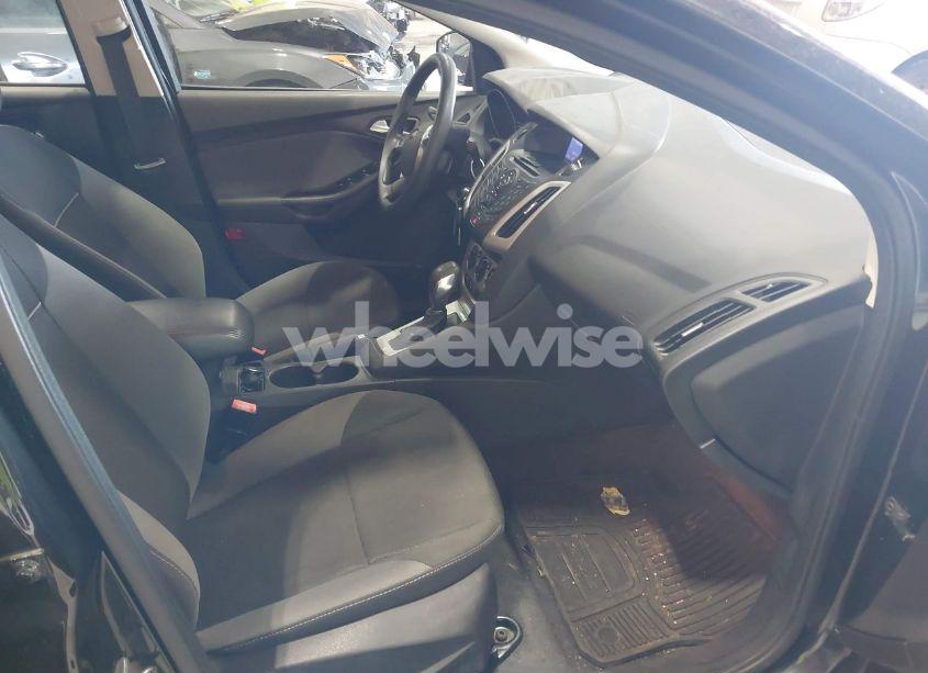 Photo 5 of 2013 Ford Focus SE (VIN 1FADP3F28DL160807)