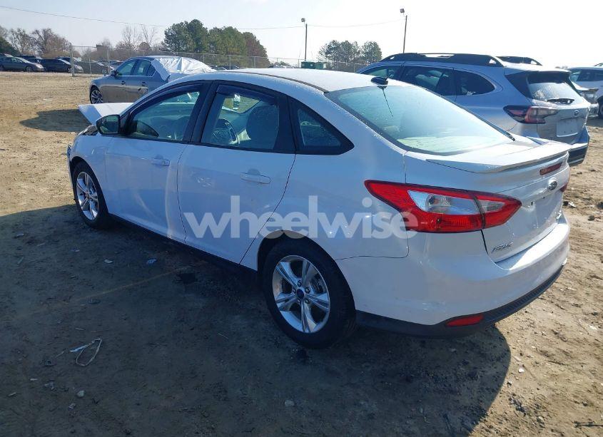 Photo 3 of 2013 Ford Focus SE (VIN 1FADP3F28DL180894)
