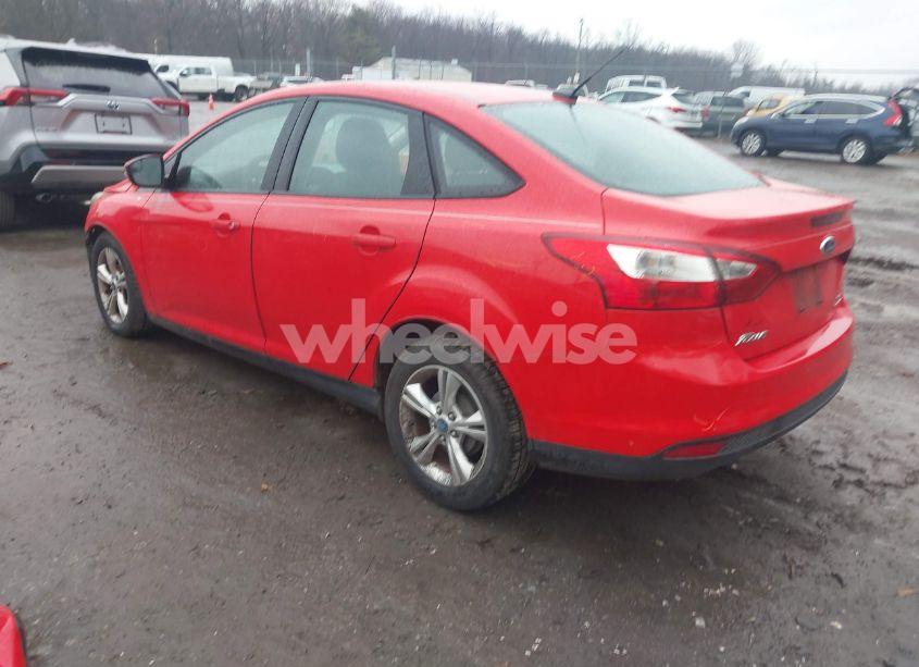 Photo 3 of 2013 Ford Focus SE (VIN 1FADP3F28DL194309)