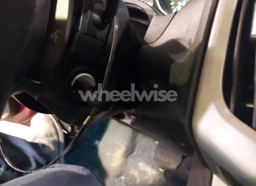 Photo 11 of 2013 Ford Focus SE (VIN 1FADP3F28DL198408)