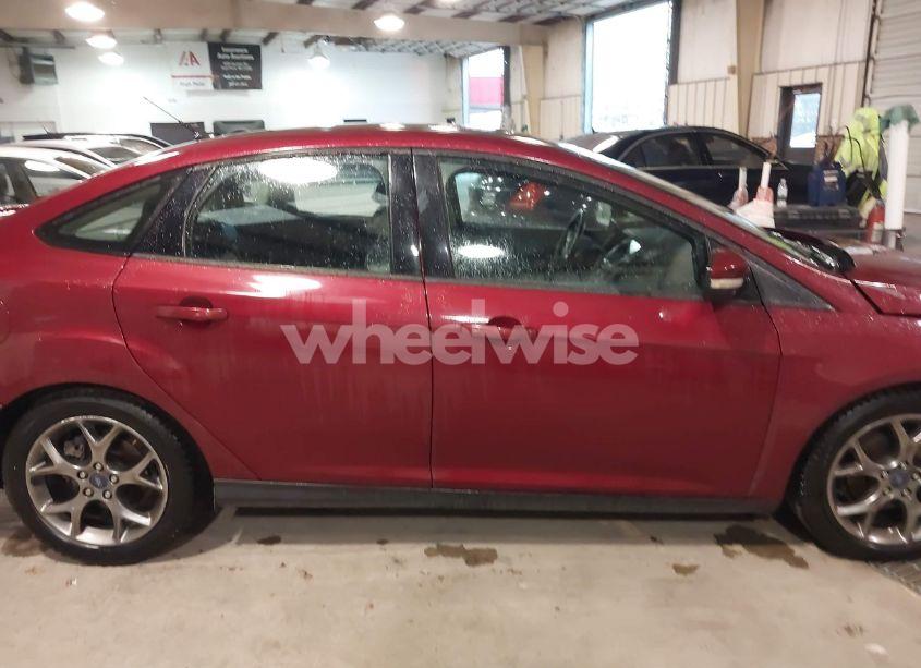 Photo 13 of 2013 Ford Focus SE (VIN 1FADP3F28DL198408)