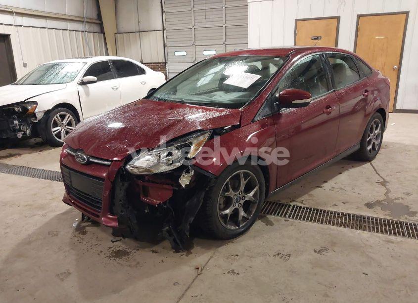 Photo 2 of 2013 Ford Focus SE (VIN 1FADP3F28DL198408)