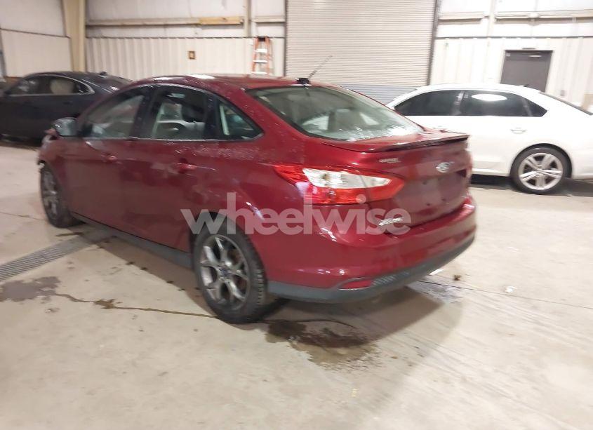 Photo 3 of 2013 Ford Focus SE (VIN 1FADP3F28DL198408)