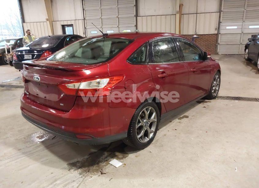 Photo 4 of 2013 Ford Focus SE (VIN 1FADP3F28DL198408)