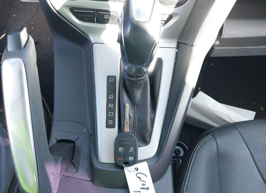 Photo 11 of 2013 Ford Focus SE (VIN 1FADP3F28DL210931)