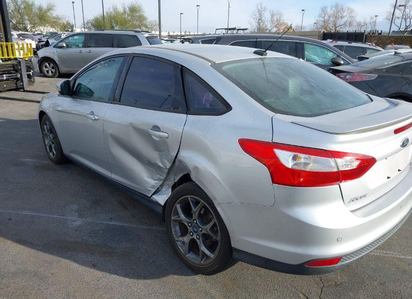 Photo 3 of 2013 Ford Focus SE (VIN 1FADP3F28DL210931)