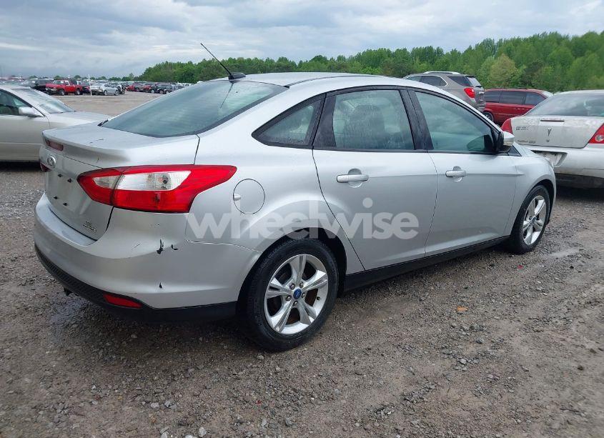 Photo 4 of 2013 Ford Focus SE (VIN 1FADP3F28DL231617)