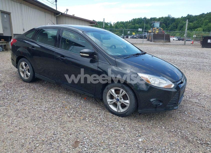 2013 Ford Focus SE (VIN 1FADP3F28DL232167) main photo