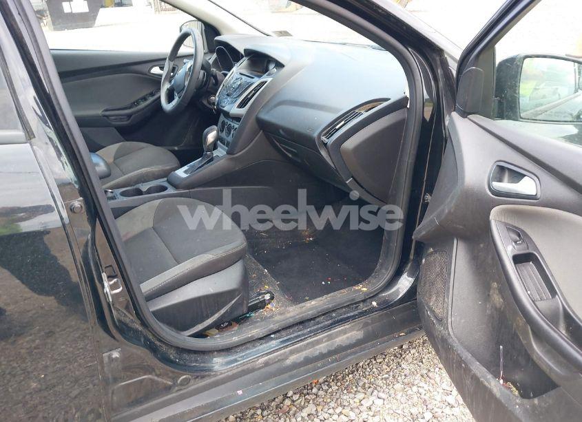 Photo 5 of 2013 Ford Focus SE (VIN 1FADP3F28DL232167)