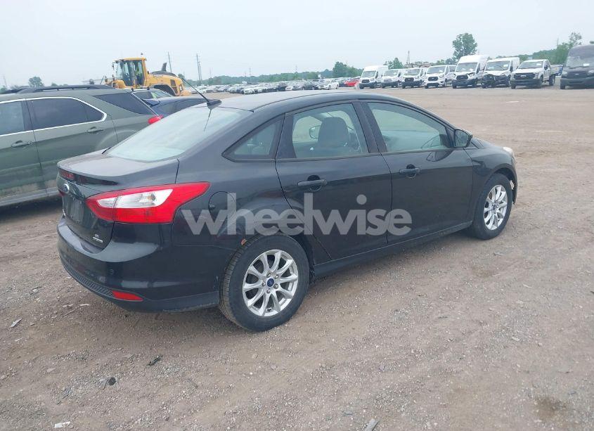 Photo 4 of 2013 Ford Focus SE (VIN 1FADP3F28DL233478)