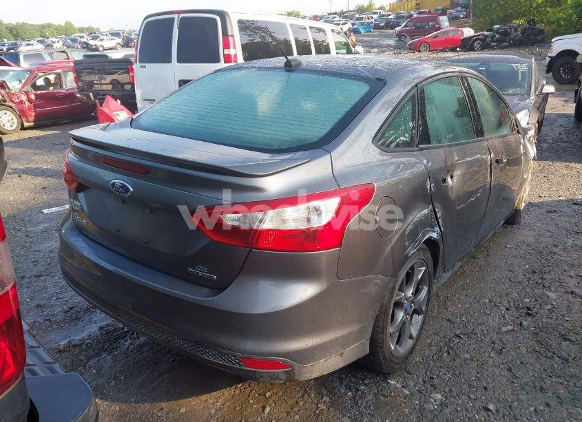 Photo 4 of 2013 Ford Focus SE (VIN 1FADP3F28DL259224)