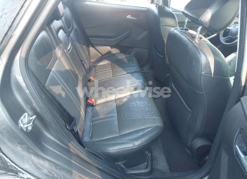 Photo 8 of 2013 Ford Focus SE (VIN 1FADP3F28DL259224)