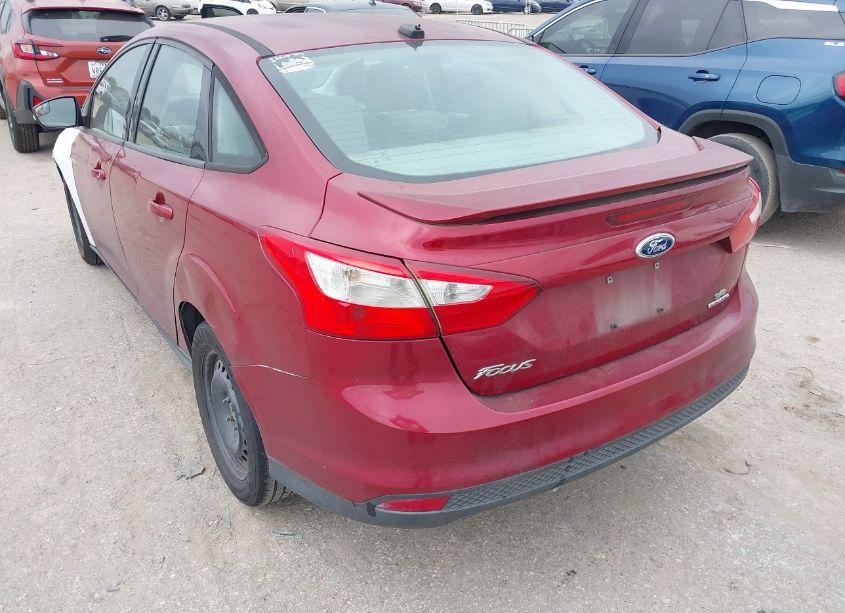 Photo 3 of 2013 Ford Focus SE (VIN 1FADP3F28DL289808)
