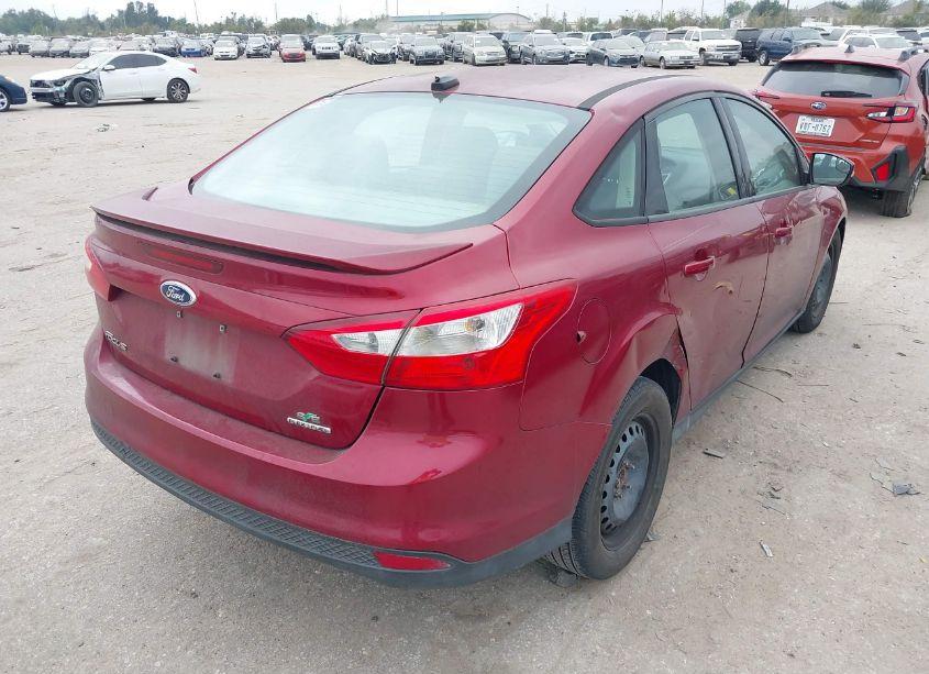 Photo 4 of 2013 Ford Focus SE (VIN 1FADP3F28DL289808)